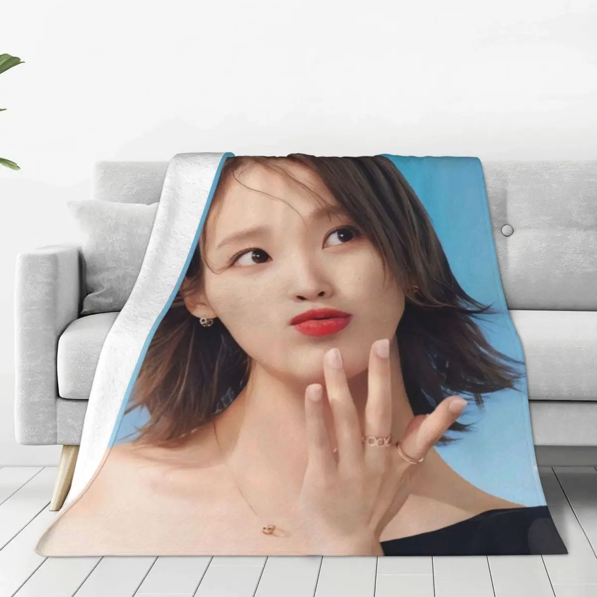 

Fluffy Baby Blanket Korea IU Sofa Camp Nap Bedspread Cozy Flannel Blanket Bedroom Decor