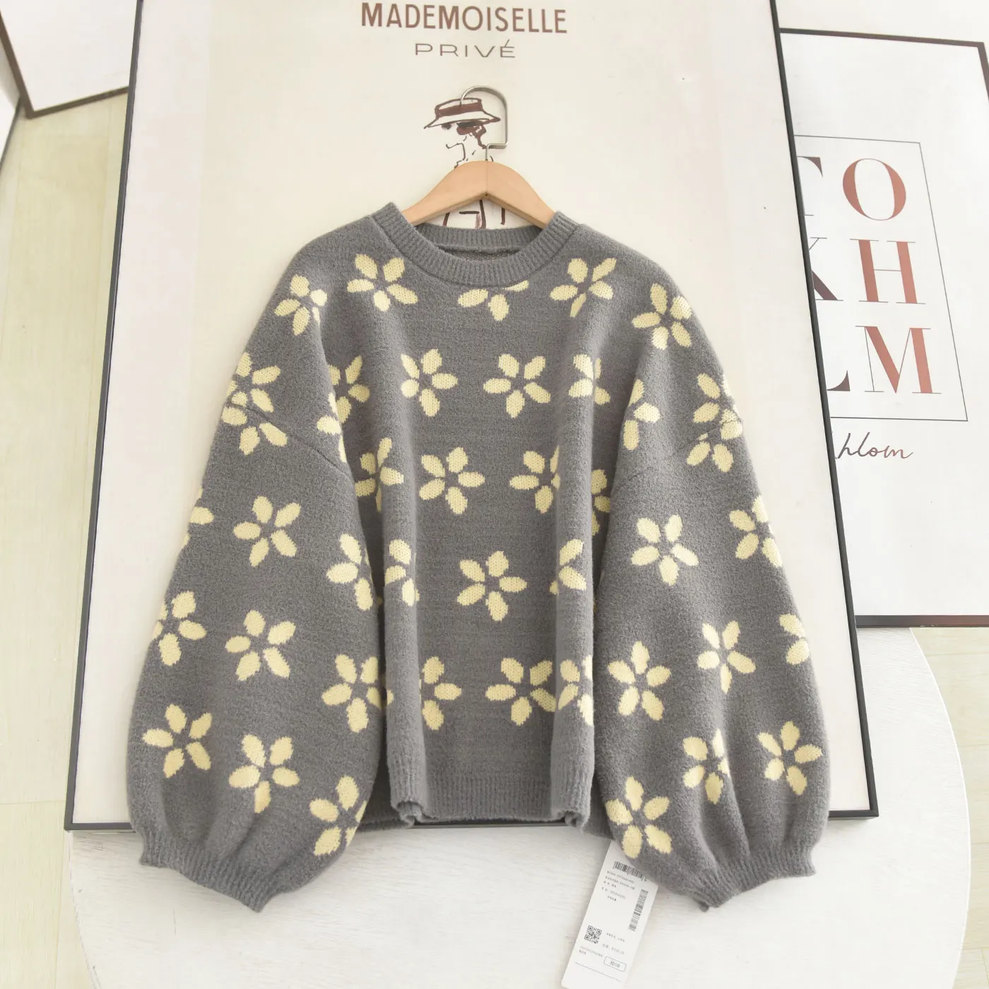 

ay Lazy Sle Knitted Sweater Long Sve Overhead Design Soft Velvet Feel Relax Fit Polyester Fiber round Ne Plant Flowe...