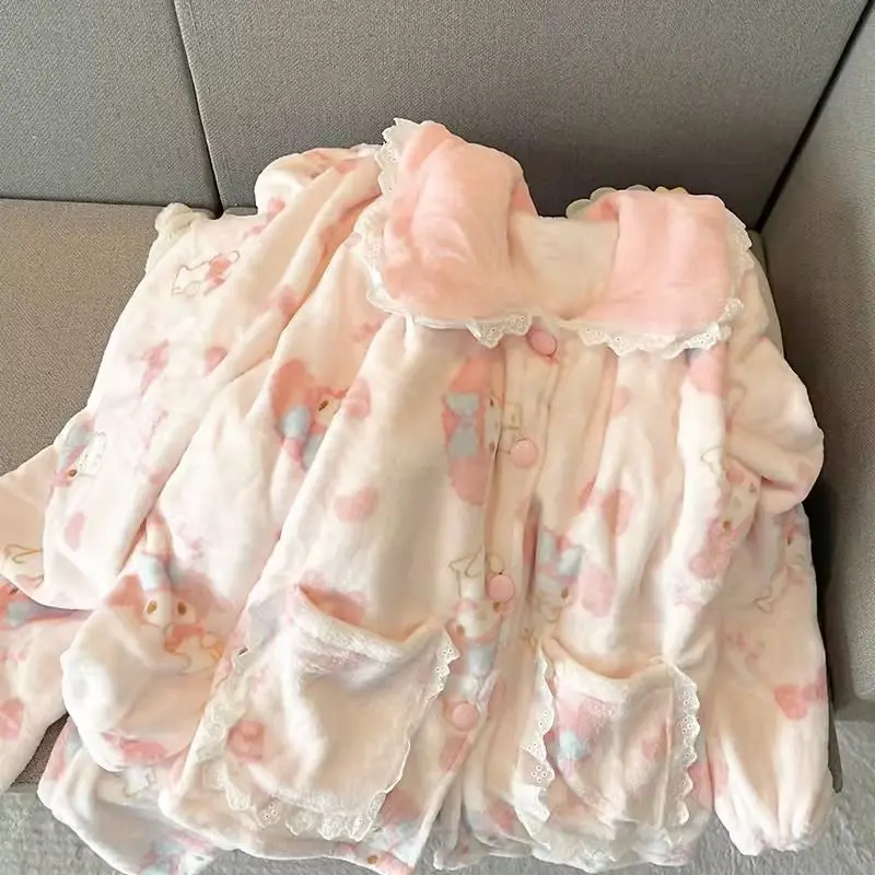 Piyama Lucu Bahan Plush Melody Anime Kawaii Sanrio Coral Fleece Wanita Baju Tidur Cardigan Longgar Atasan Celana Pakaian Rumah Pelajar
