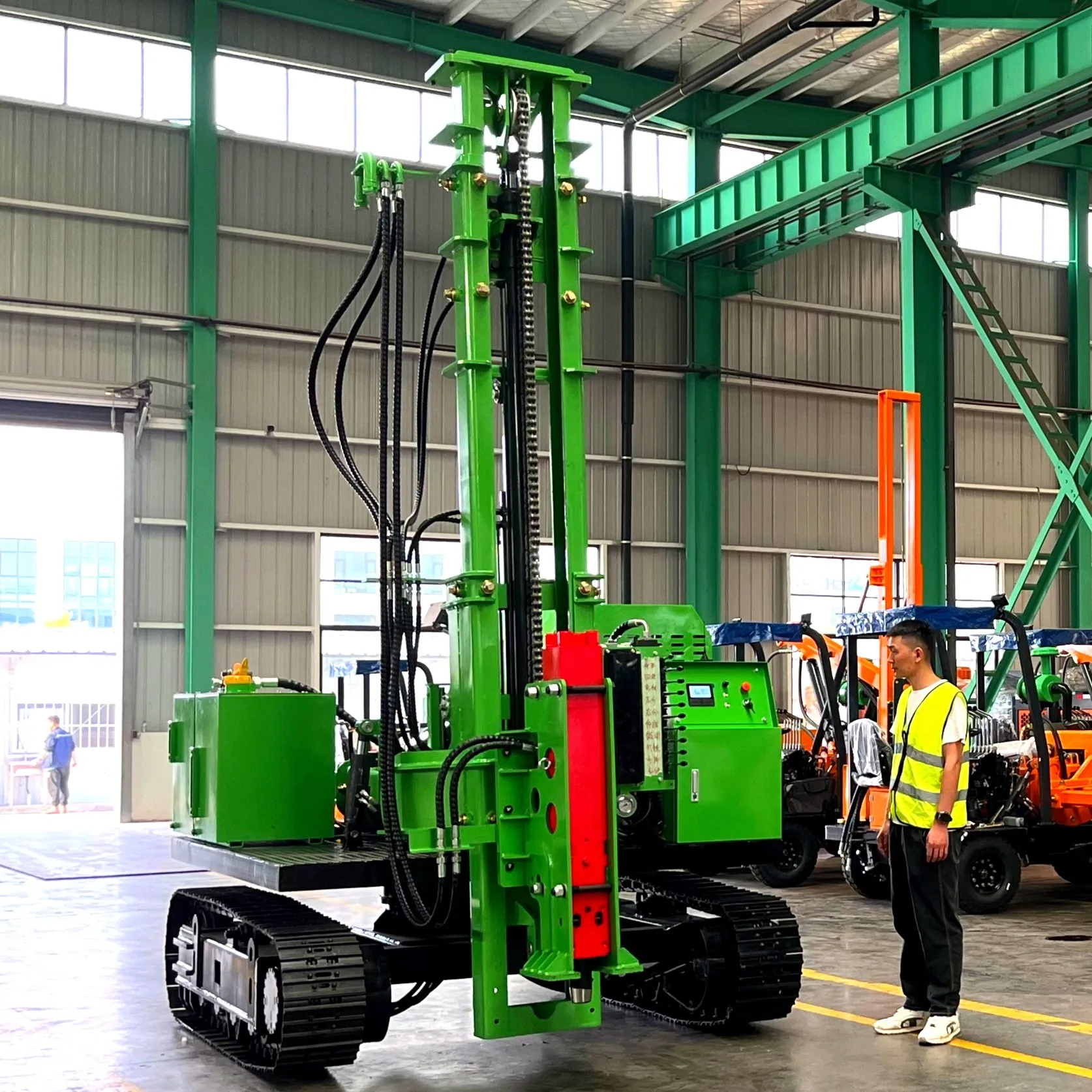 One-Button Remote Control System Features Engine Pump Motor Core 61KW High Efficiency Reset Piling Functions Solar Pile Driver