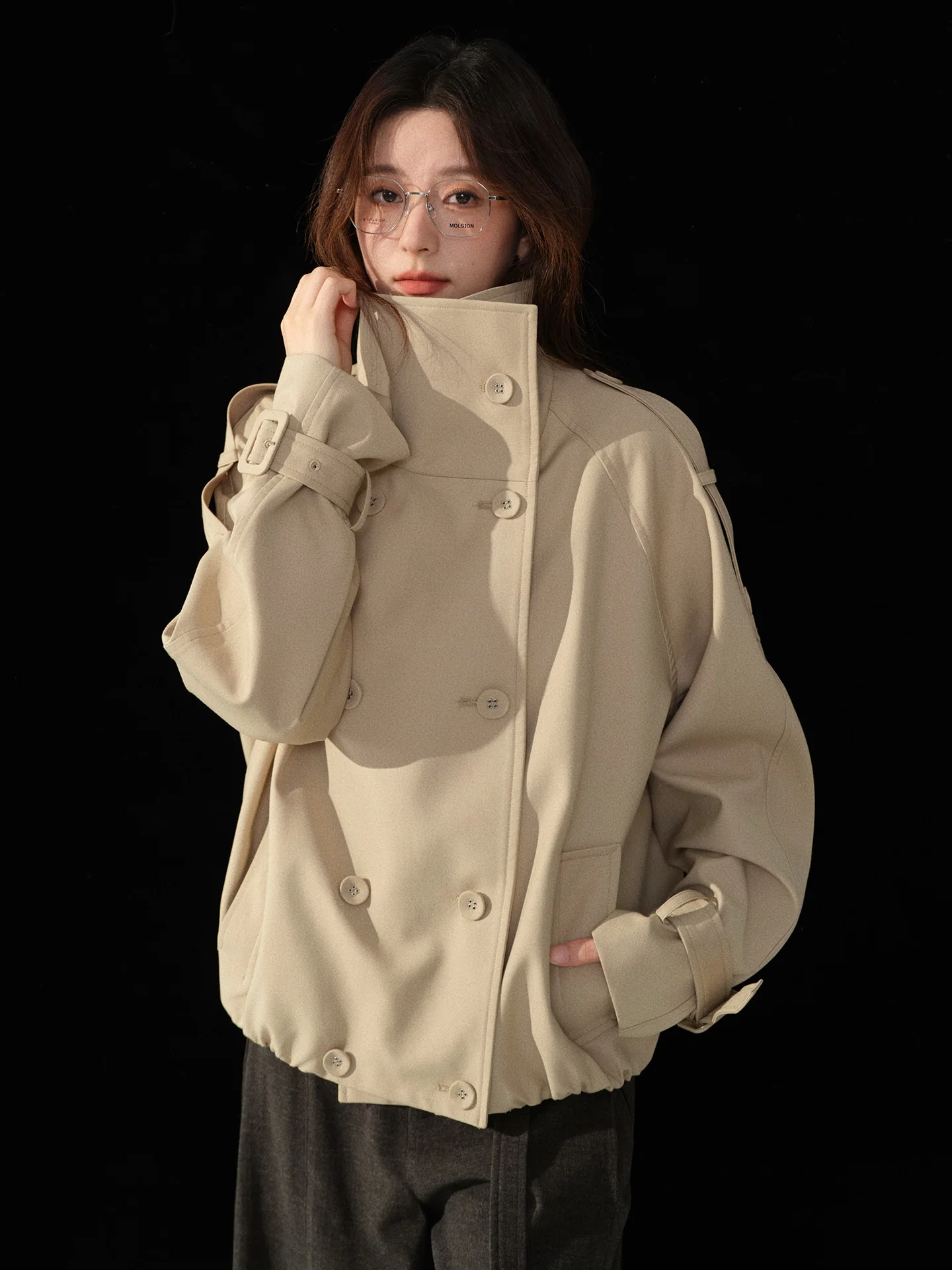 เสื้อโค้ทเทรนช์โค้ททรงดับเบิ้ลเบรสต์สำหรับผู้หญิง สไตล์เรโทร แขนเสื้อแบบแร็กแลน ทรงหลวม ดีไซน์เก๋ไก๋ ปกเสื้อแบบลาペル เหมาะสำหรับฤดูใบไม้ร่วง สวมใส่สบายๆ