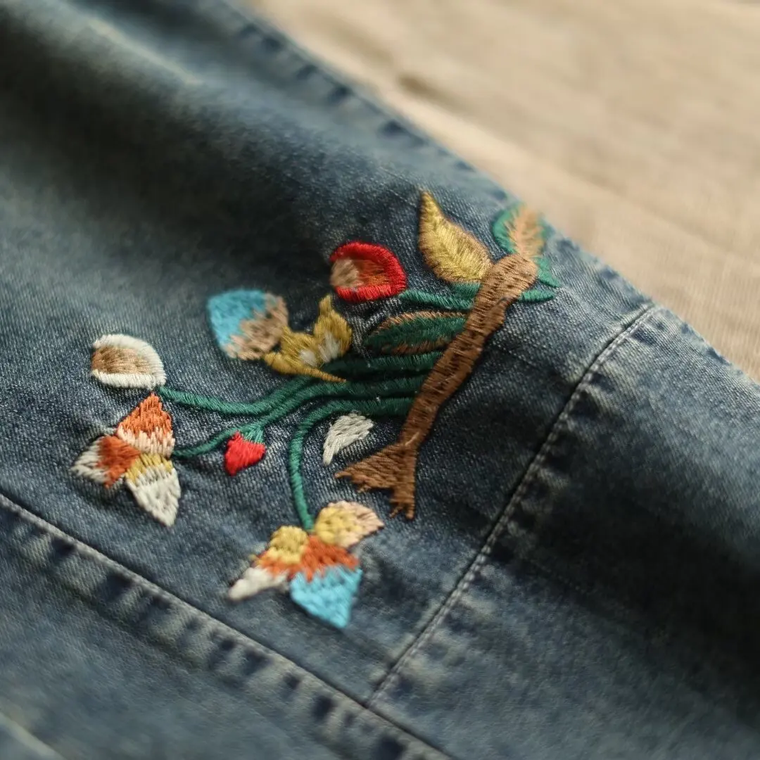 Aricaca New High Quality Women M-XL Retro Patch Embroidered Printed Loose Jeans