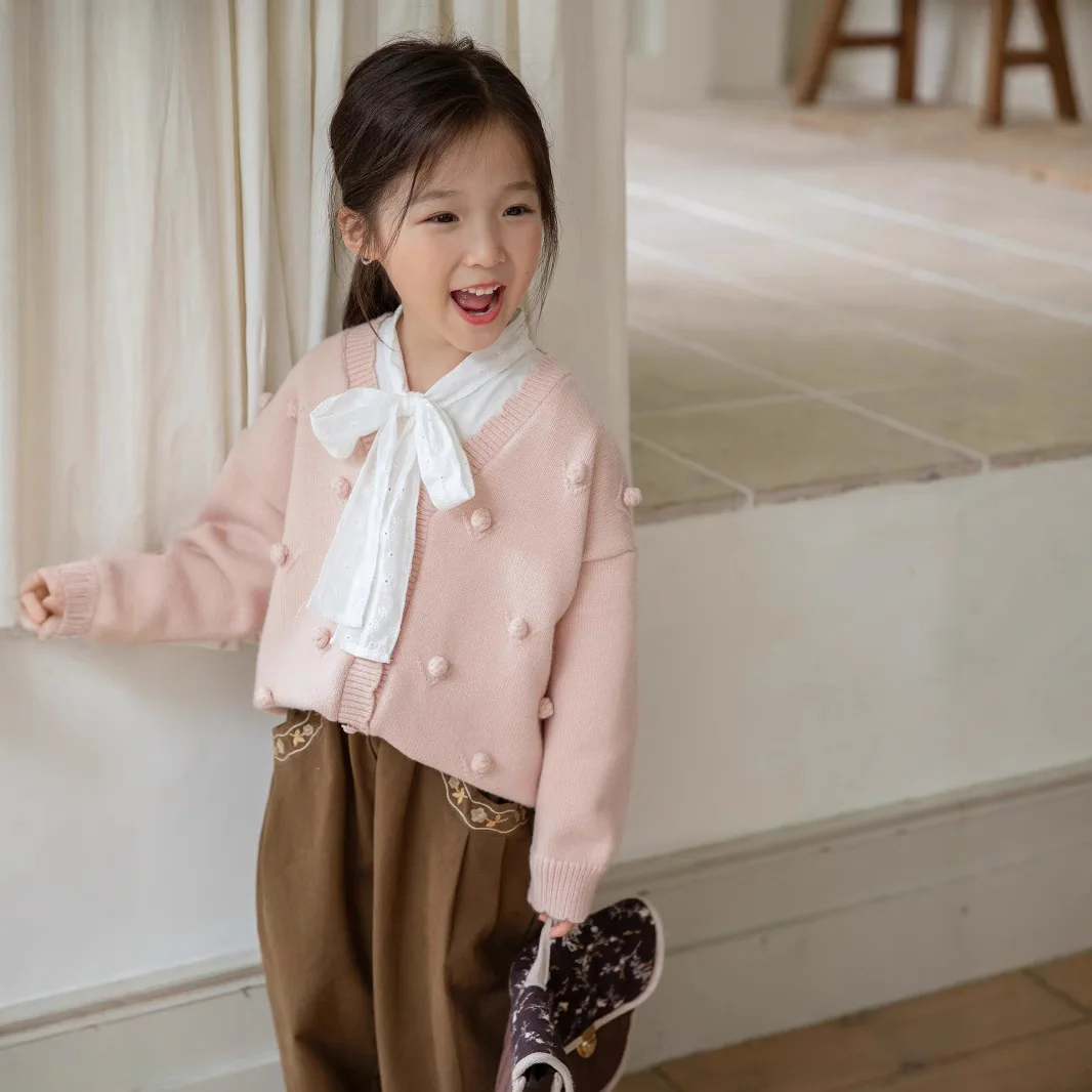 

Милый и милый свитер для девочек, кардиган, осень 202, высокое качество, детский вязаный свитер с мячом, теплый свитер для комнаты