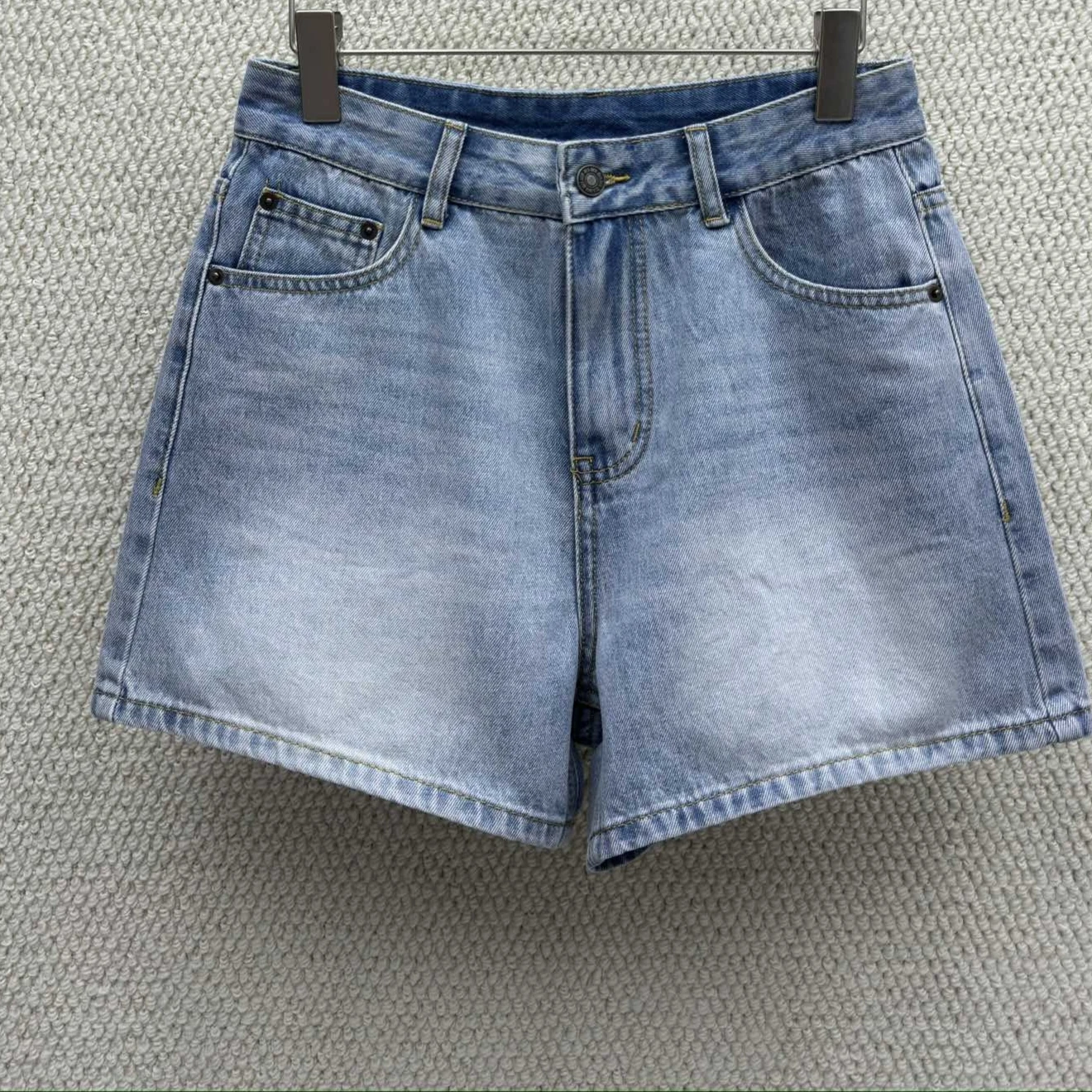 

Retro Washed Denim Shorts Women's High Waist Slimming Lengthening Blue Casual Pants Summer New Style Back Pocket Logo