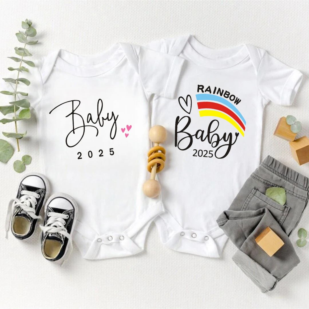 Baby 2025 Pasgeboren Baby Romper Aankondiging Zomer Jongens Meisjes Bodysuit Bodysuit Zwangerschap Onthullen Kleding Peuter Jumpsuit