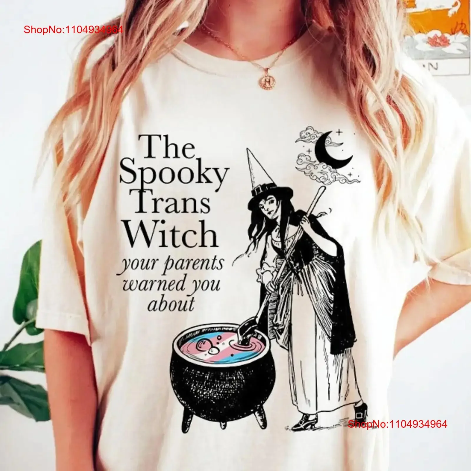 تي شيرت The Spooky Trans Witch تحذرك عن فخر تي شيرت بوهو الضمائر المتحولين جنسيا عتيق جرافيك مغسول أنيق