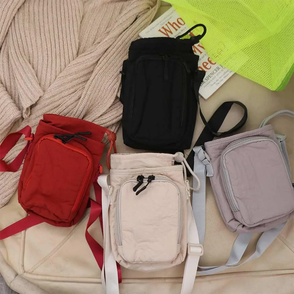 Canvas-Schultertasche für Wasserflaschen, einfarbig, mit Kordelzug, Umhängetasche für Mobiltelefone, im koreanischen Stil, minimalistische Tasche für Wasserflaschen. – Detail 4