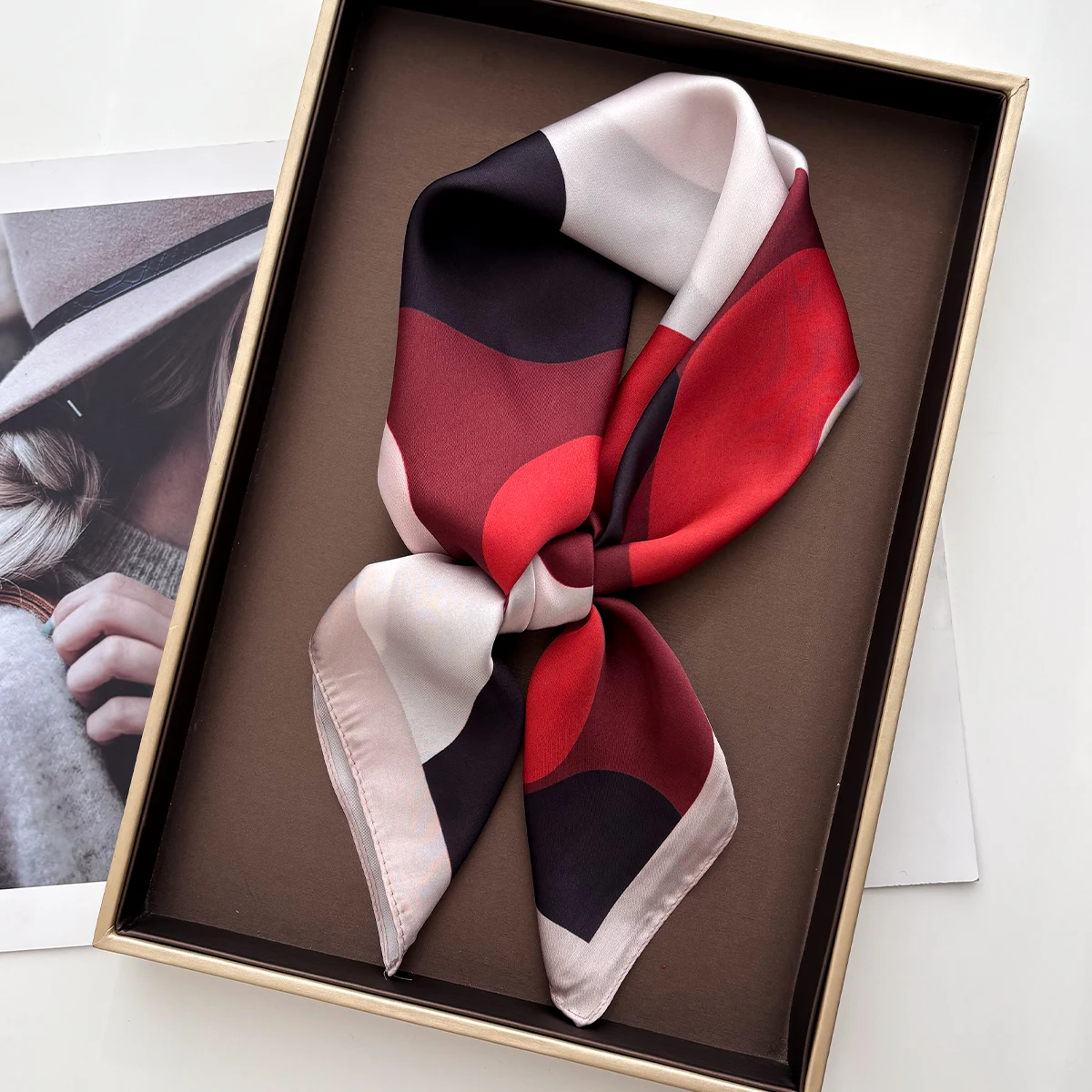 

Роскошный квадратный шарф для женщин, женский хиджаб, элегантный шейный платок, банданы, мягкие шарфы из искусственного шелка с пятнами, шаль для повседневной носки