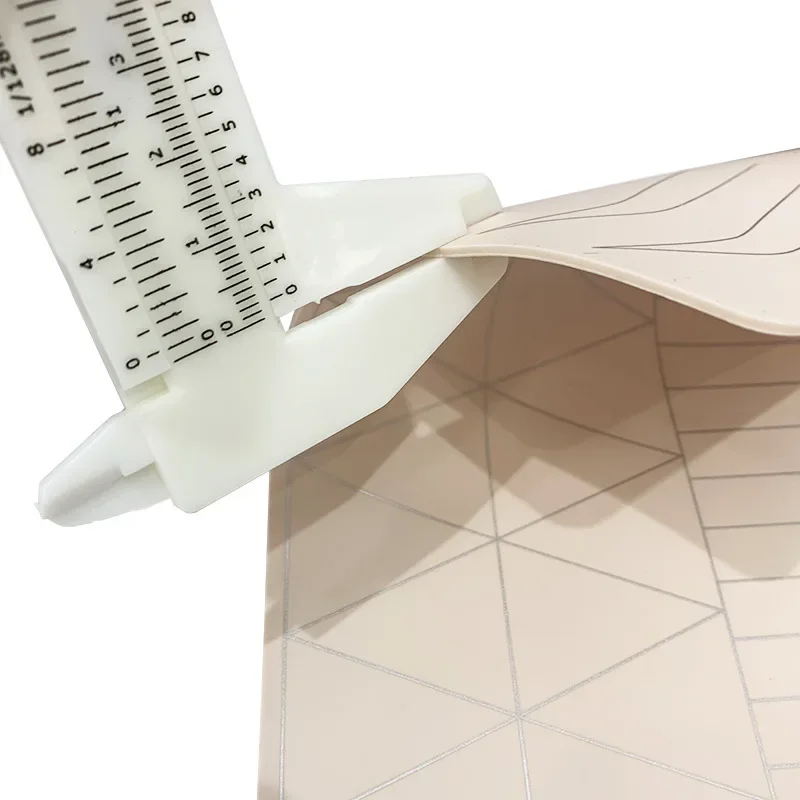 لوح لاتكس للتدريب على المكياج الدائم من السيليكون بطباعة كلا الجانبين مع تصميم الحواجب والشفاه للمبتدئين