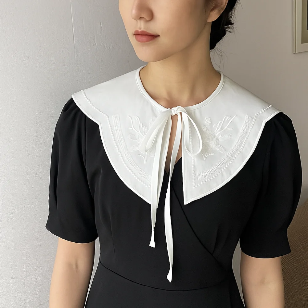 Sweet Hollow Out False Collar Knitted Round Neck Crochet Shawl Detachable Collar Clothes Decoration Mesh