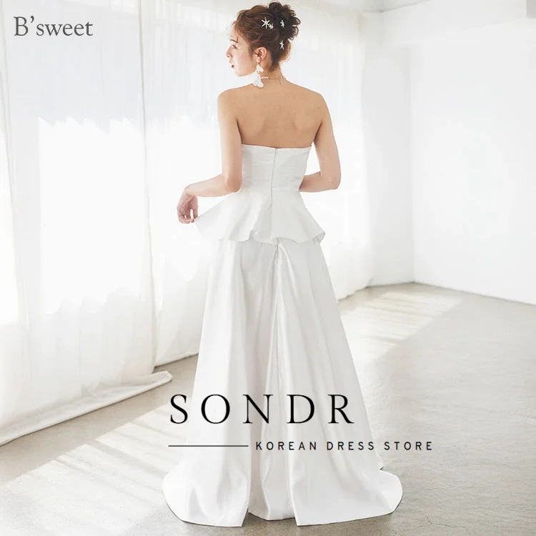 فساتين زفاف كورية بسيطة بدون حمالات من Sondr من الساتان الحريري المتدرج لحفلات الزفاف المسائية مخصصة لالتقاط الصور