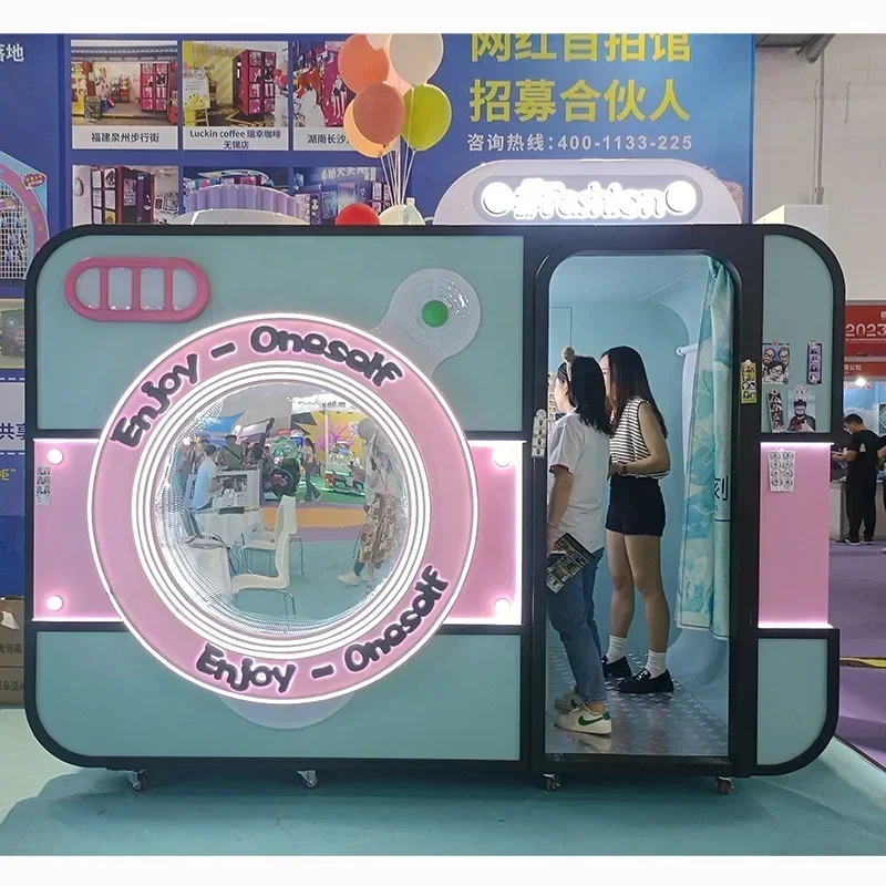 Sell like hot cakes Selfie Booth Machine Instant Printing Coin Acceptor Operated Modern Touchscreen Photo Selfie Booth Machine