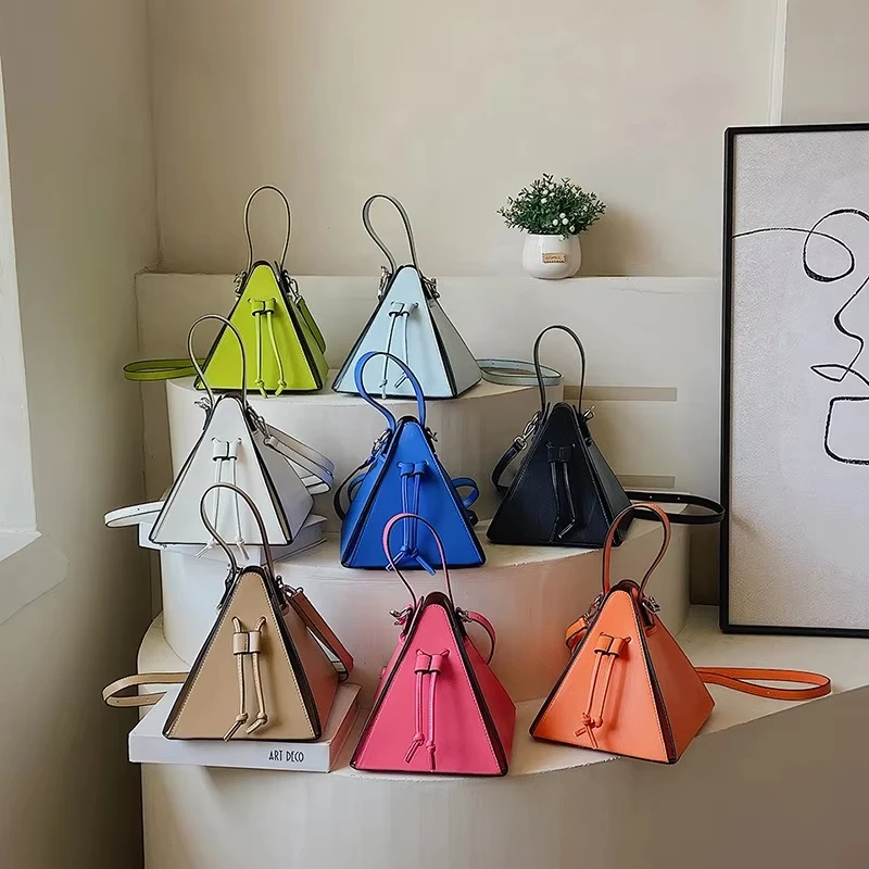 

Designer Female Triangle Crossbody Bag High Quality Leather Fashion Ladies Shoulder Handbag for Women with Luxury Sense