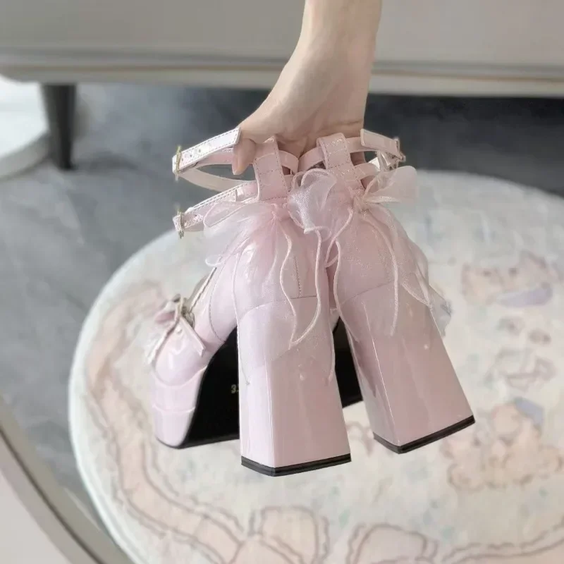 حذاء بكعب عالٍ خفيف عصري مع منصة ملهى ليلي للسيدات، حذاء تعرية خارجي لربيع وخريف 2025