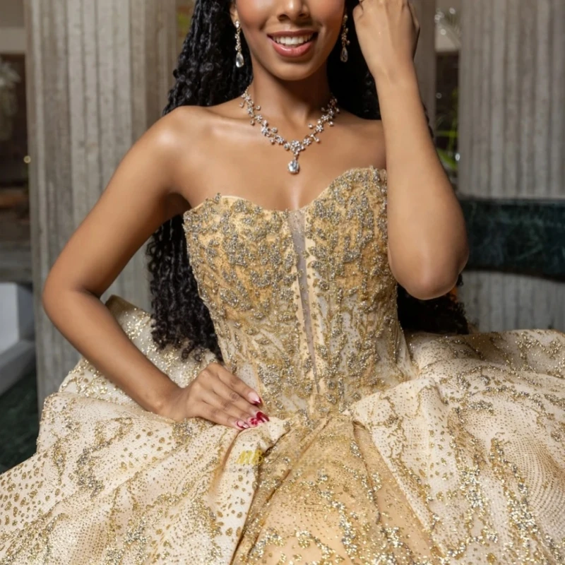 

Блестящие платья Quinceanera цвета шампанского с открытыми плечами, аппликация, кружево, бисер, кристалл, тюль, корсет, вечерние, день рождения, милое платье 16,