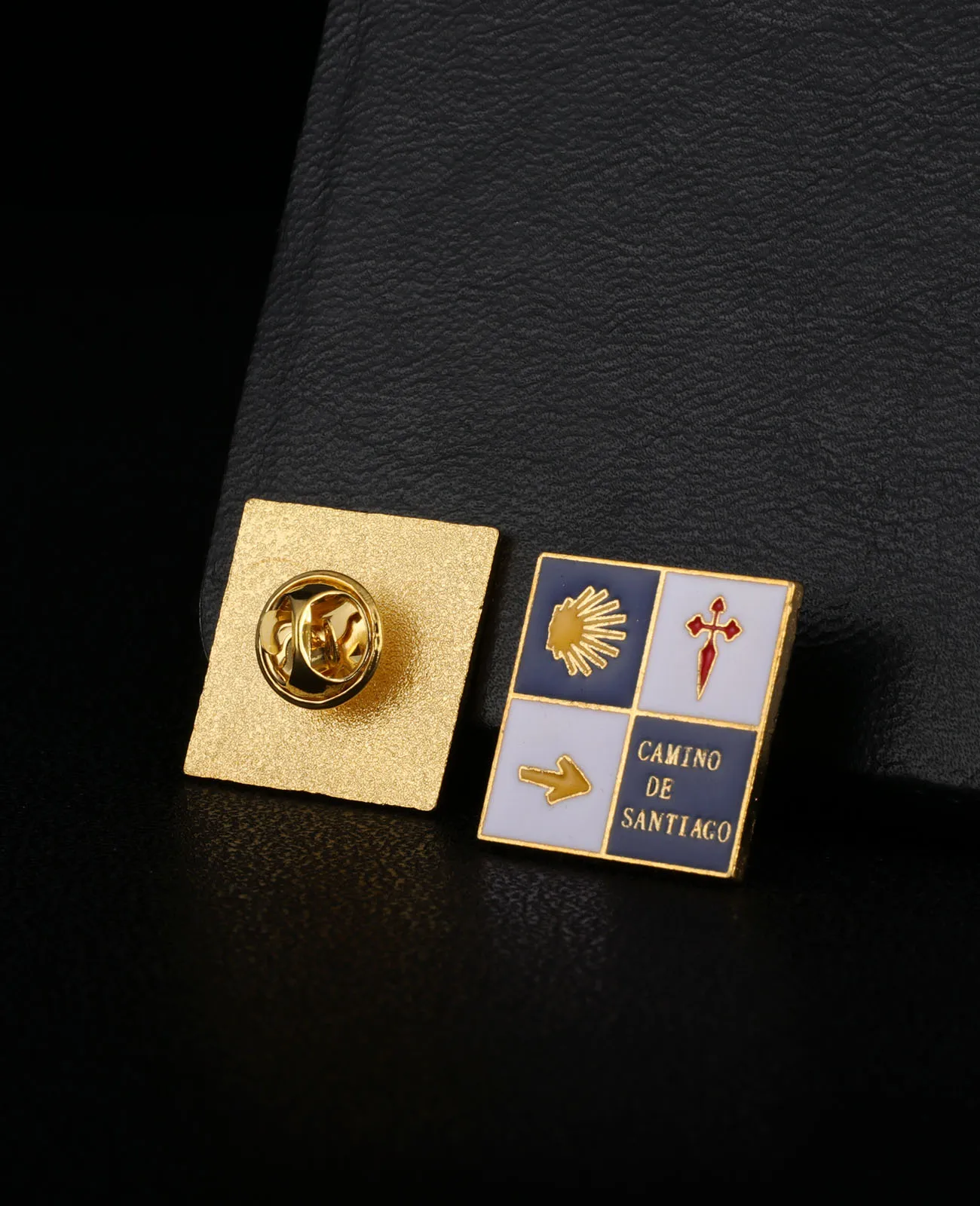 10 Teile/los 10 Styls Heilige Weg von St. James Kreuz Broschen Camino de Santiago Abzeichen Straße Marker Jakobsmuschel Pilger Anstecknadel