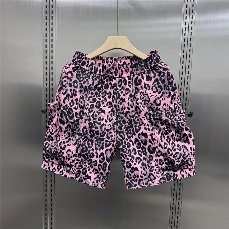 

Мужские летние шорты в американском ретро-стиле с леопардовым принтом, прямого кроя, быстросохнущие, пляжные, свободного кроя, с большими карманами, рабочая одежда Fiv...