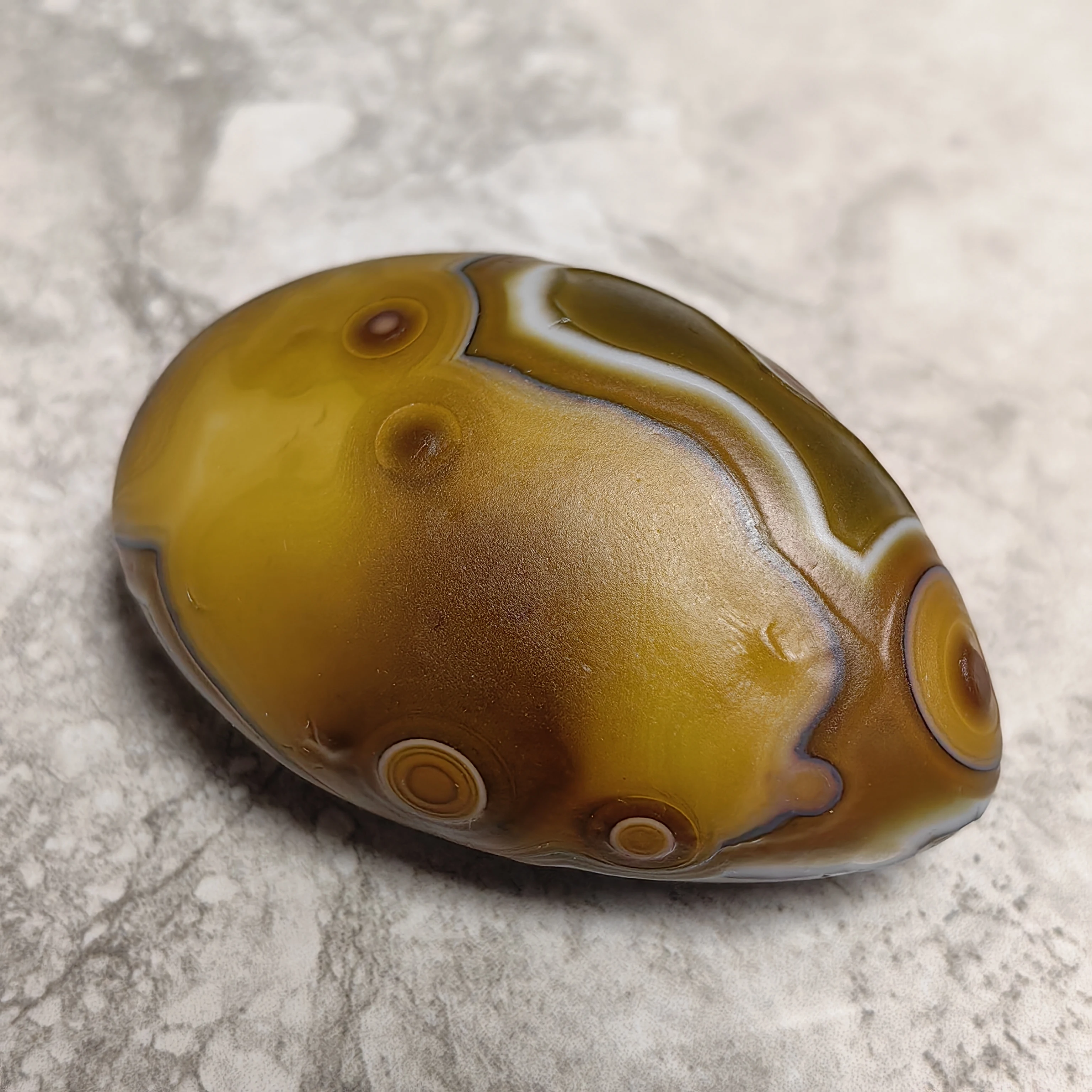 Pure Natural Divine Eye Crystal Agate Rough Stone Palm Stones for Reiki Meditation Stress Relief, Against Negativity Home Decor