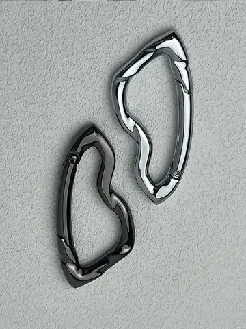 Metal Carabiner Waist Hanging Multifunctional Essential Keychains Fashion Men Belts Pendant Mountaineering Buckle Accessories