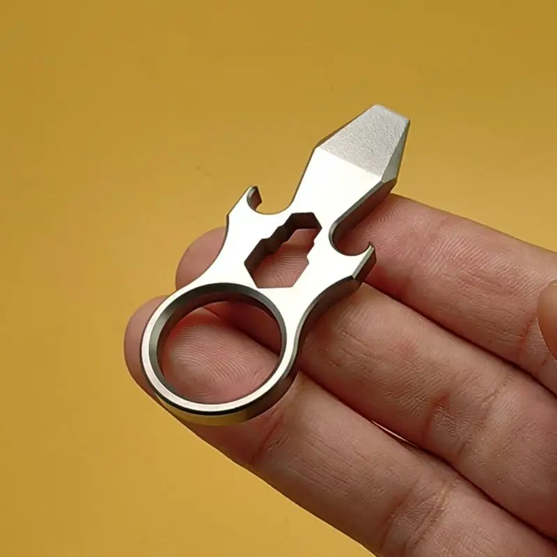 Mini łom wielofunkcyjny ze stopu tytanu, otwieracz do butelek, EDC, wielozadaniowy brelok do kluczy, przenośne narzędzie awaryjne do użytku na kempingu.