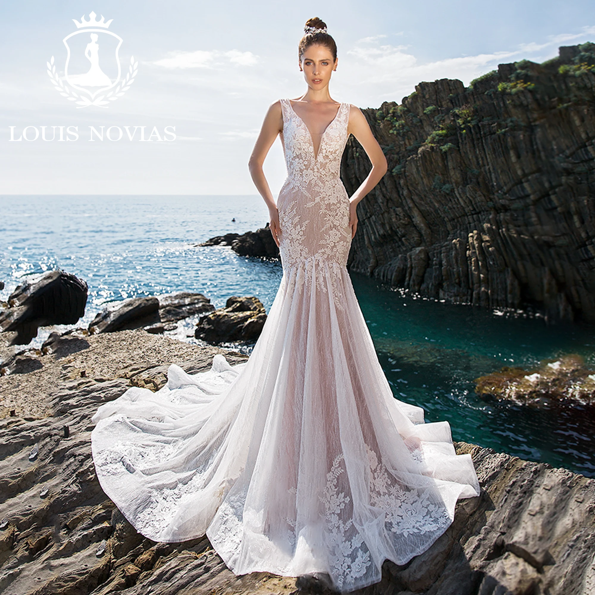 

LOUIS NOVIAS Mermaid Wedding Dress For Women Sexy Deep V-neck Appliques Backless Lace Court Train Wedding Gown Vestidos De Novia