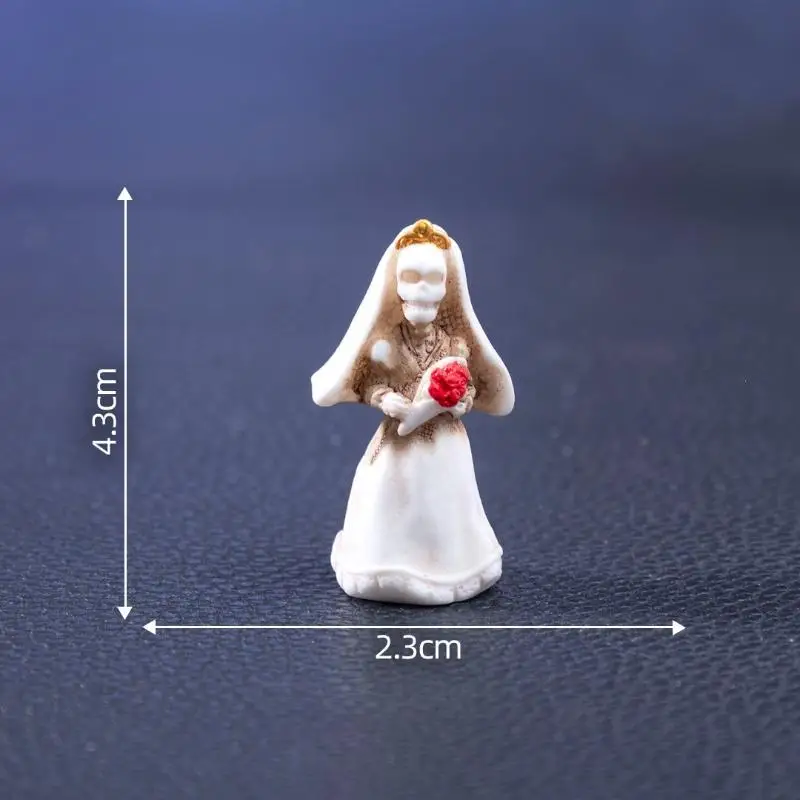 Halloween Miniature Figurine Bone Skull Coffin House Chair Halloween Mini Resin Cartoon Scary Ghost Statue Party Ornaments