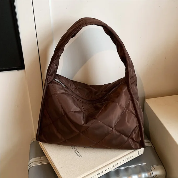 

2025 Autumn Lightweight Tote Bag, Minimalist Underarm Purse for Women, Luxe Shoulder Crossbody, Versatile Day to Night Bag