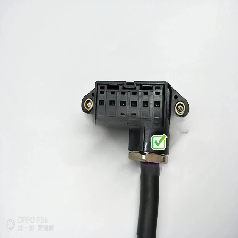 A06B-6114-K220/S/E 6-pin connector is used for Fan uc servo motor connector and computer accessories hardware connector.