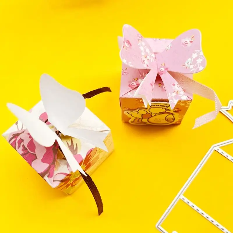 KX4B 3D Bowknot Candy Box Box خياطة القطع المعدنية يموت استنسل DIY طي مصنوعة يدويًا للحالة