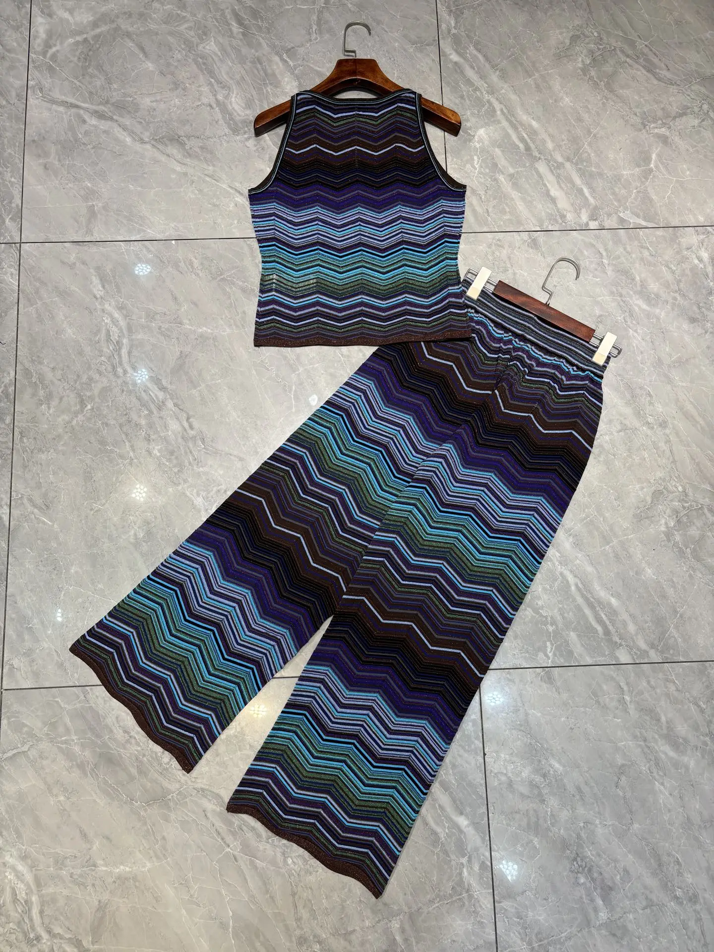 Women Sequins Gradient Striped Knitted Set Early Spring 2026 U-Neck Sleeveless Vest + Elastic Waist Straight Long Pants Suit