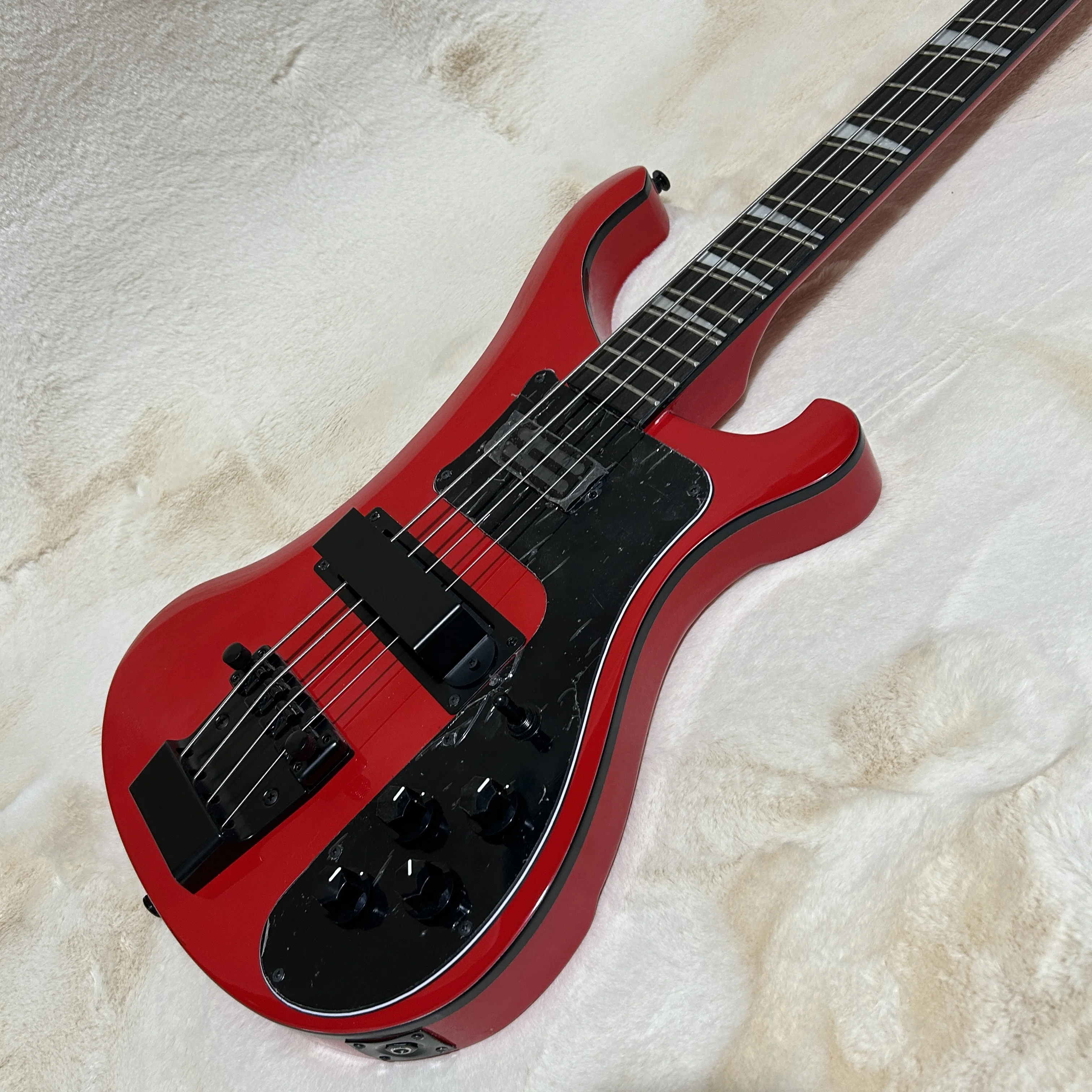 

Hot Sale Bass Guitars 4003 Version 844 mm Scale Length Red Color 22 Frets