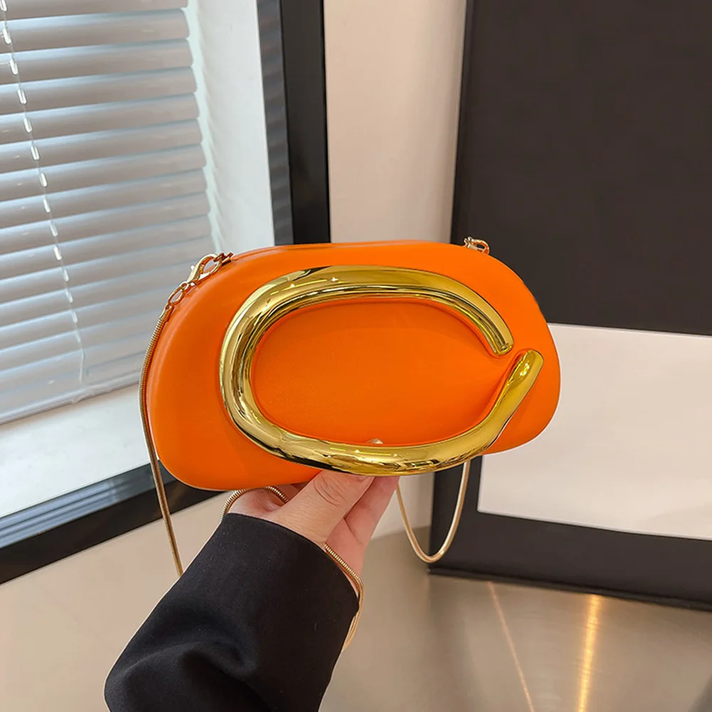 

Women Leather Crossbody Shoulder Bag with Chain Metal Decoration Evening Bag Hand-held Shoulder Clutch Bag for Evening Dinner