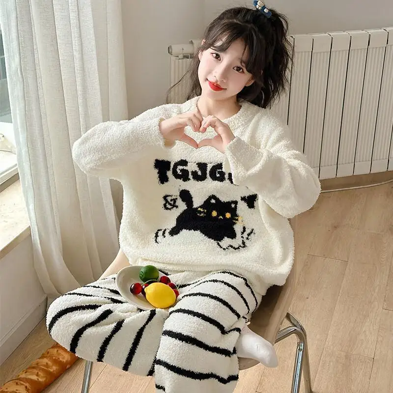 

Пижамы из кораллового флиса для девочек, новинка 2026, зимние толстые флисовые пижамы с половиной боковой стороны для детей, домашняя одежда для мальчиков и девочек, одежда для сна, домашняя одежда