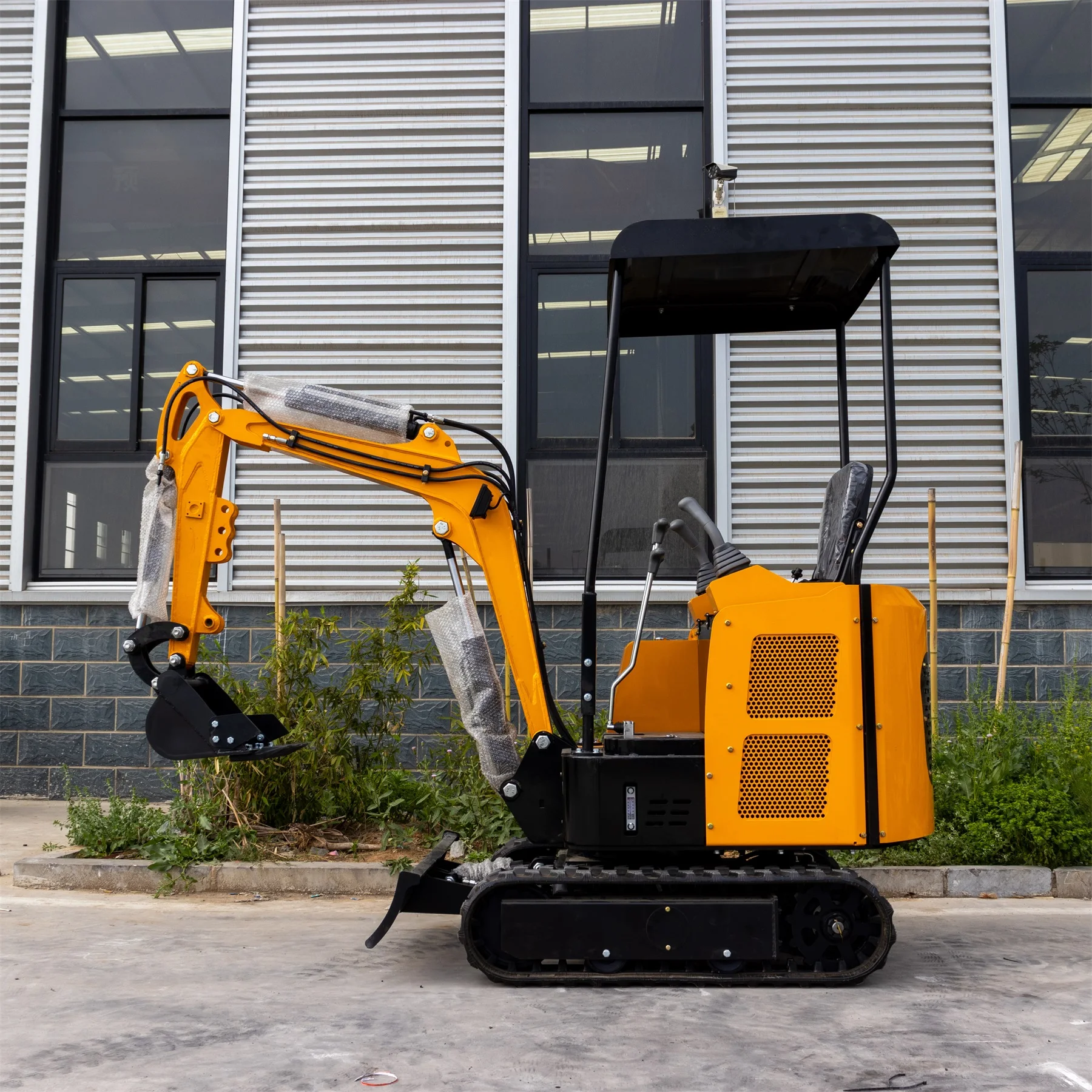 Mini Excavator EX15 Hot Selling Excavator  Mini 1 1.2 1.8 2 Ton Bagger Excavator with Optional Roof