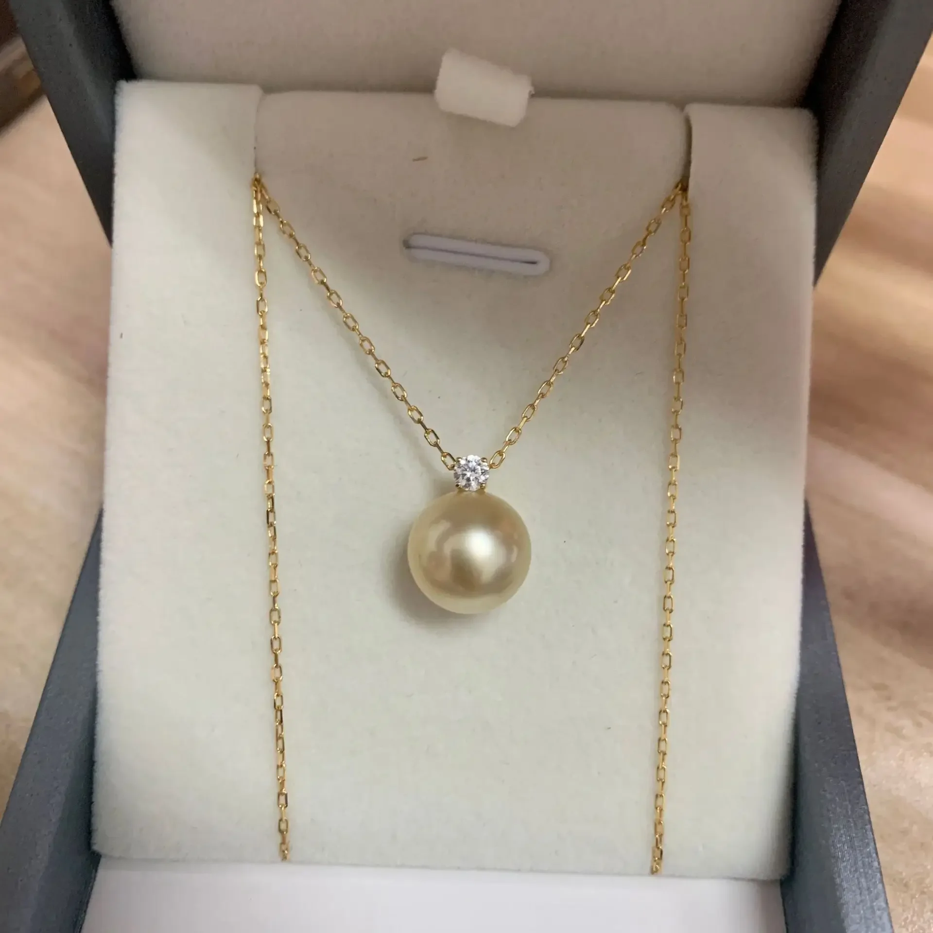 10-11mm South Sea Gold Pearl Sea Pearl 18k Gold Pendant Accessories Complimentary Sterling Silver Gold-plated Chain