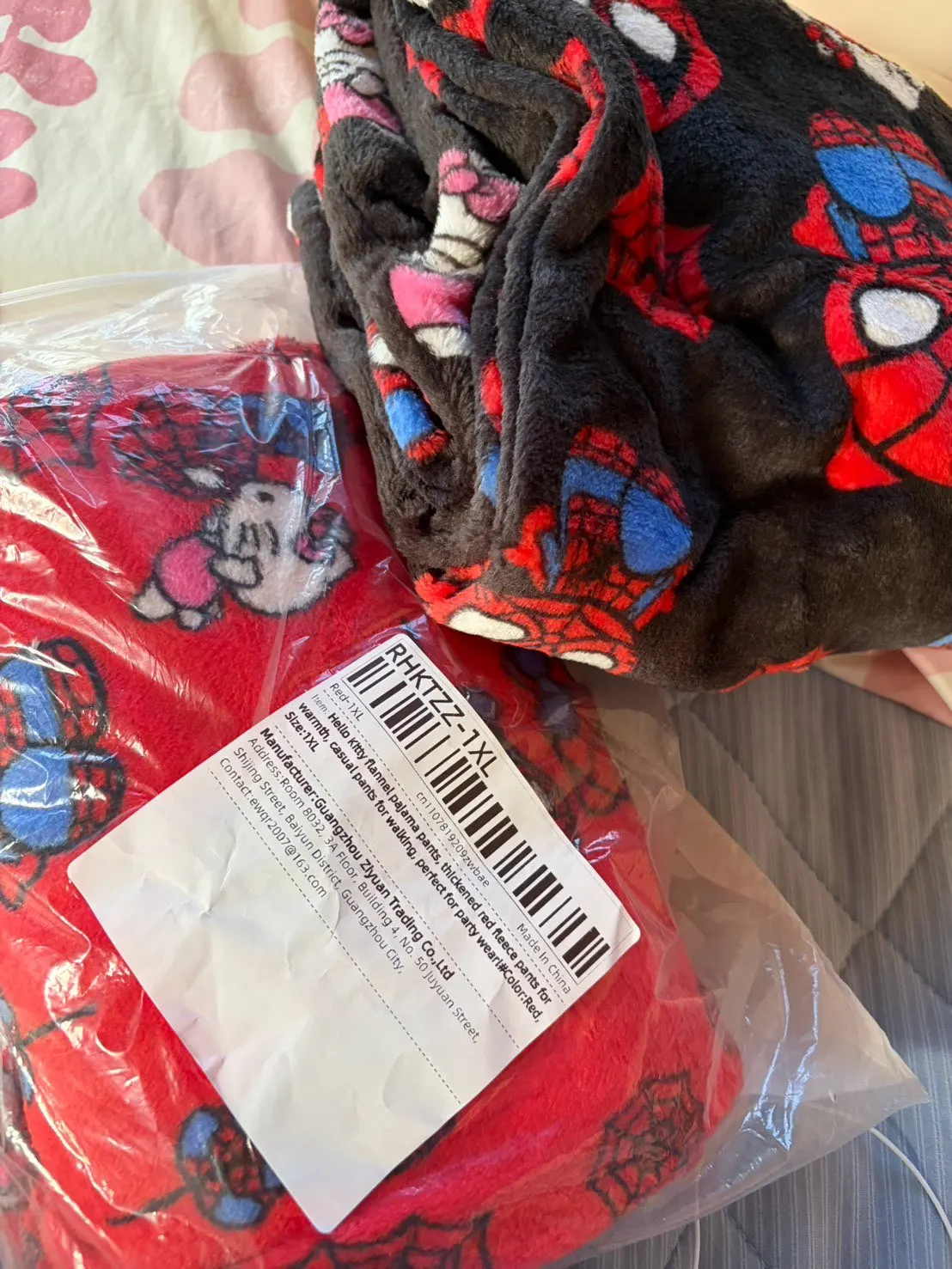 Hello Kitty Flannel Sleep Pants, Black Thickened Warm Fleece Pants, Casual Stroll Pants for Couples, Perfect for Party Outfits! photo review