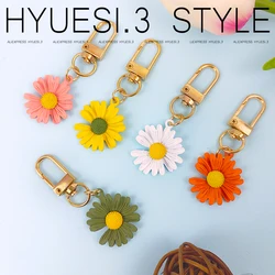 Cute Resin Sunflower Keychain Mini Daisy Flowers Key Holder For Women Girls Purse Handbag Earphone Case Hanging Pendant Decor