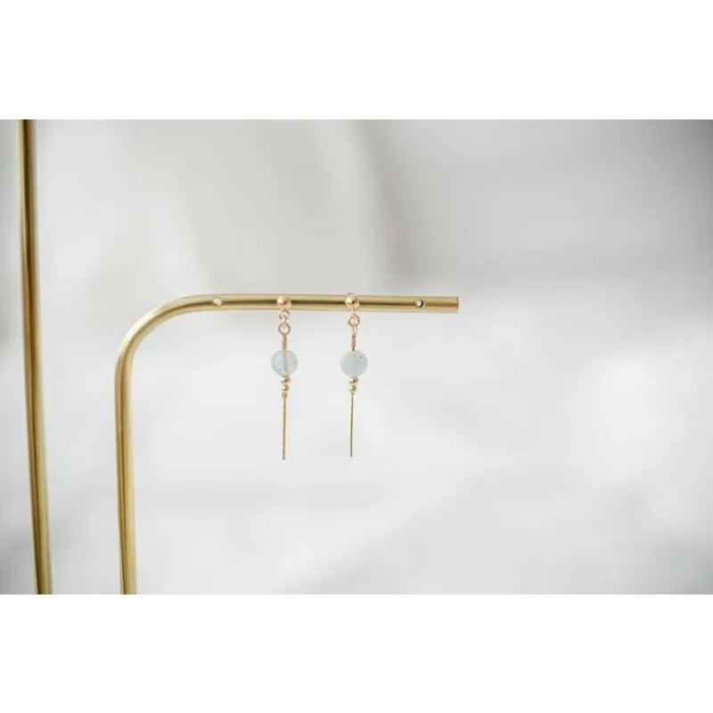 Simple, exquisite and delicate natural gemstone earrings