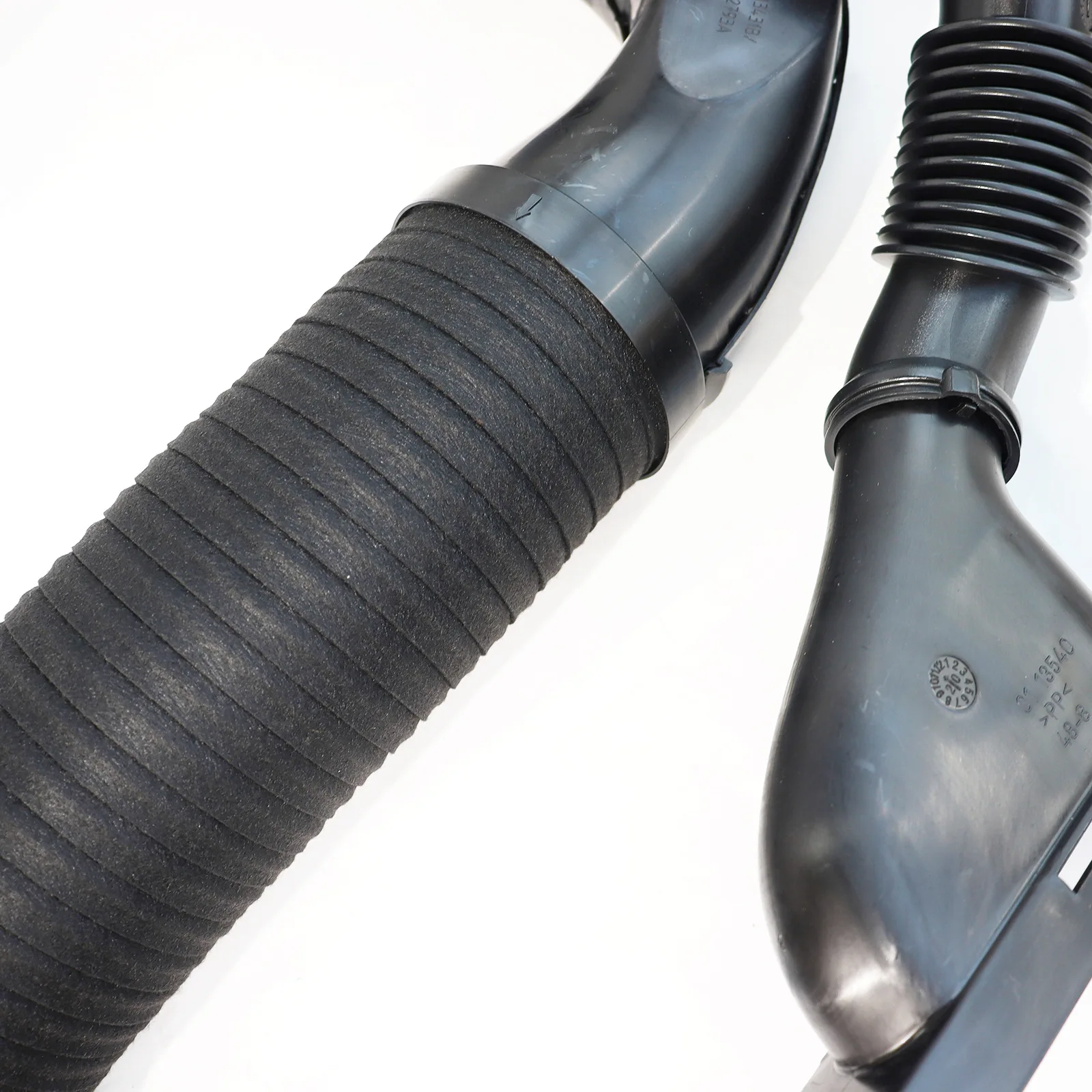 Tubo de agua de enfriamiento del tubo de entrada de aire de piezas automotrices6510901142