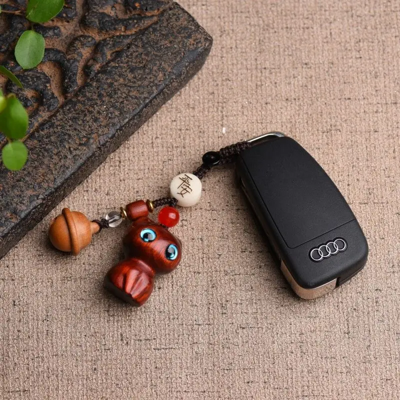 Sandalwood Wooden Cat Keychain Anime Cute Mobile Phone Chain Wooden Pendant Personality Creative Cute Accessories Hand-knitted