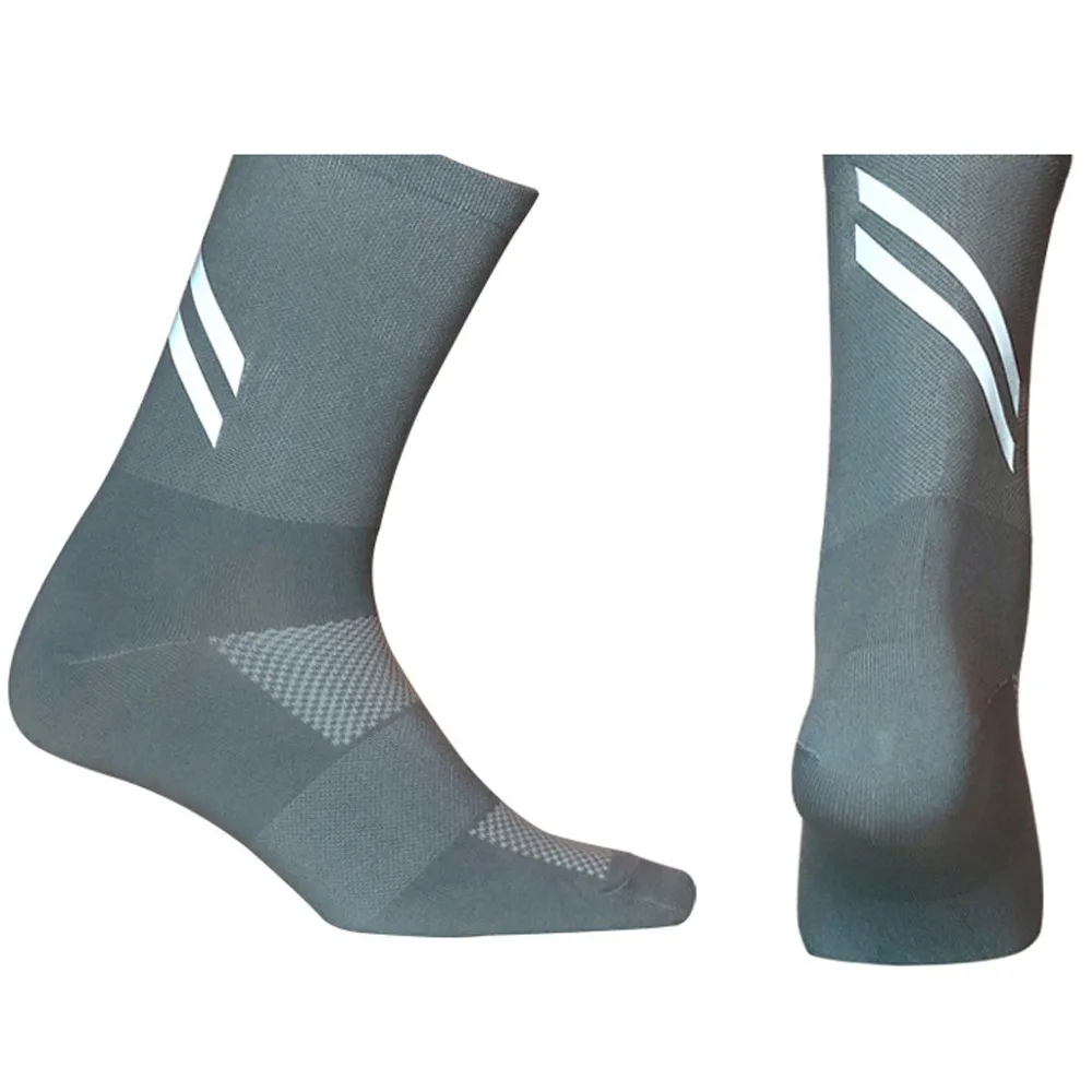 1 Pasang Kaus Kaki Bersepeda Reflektif Penyerap Keringat Kaus Kaki Olahraga Reflektif Bernapas Deodoran Uniseks