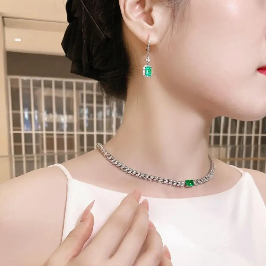

ГОРЯЧАЯ ПРОДАЖА S925 Серебро Dan Qing Ke Mu Zuo Color Nurturing Изумруды 3 карата 7*9 Модное ожерелье с бриллиантами Свадебные украшения