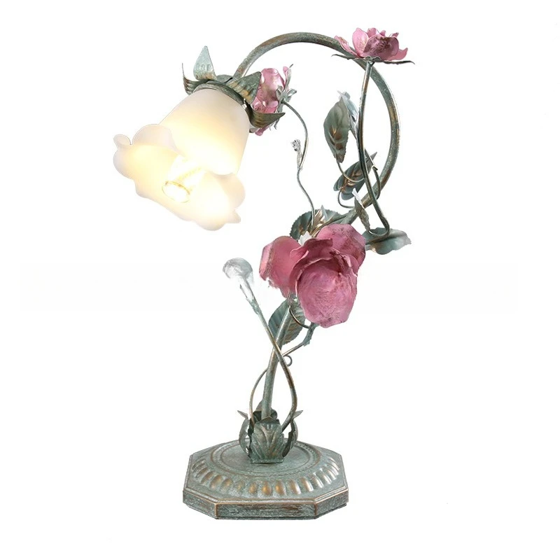 

Table lamp pastoral flowers and plants bedroom bedside lamp, wedding creativity, warm personality, romantic marriage