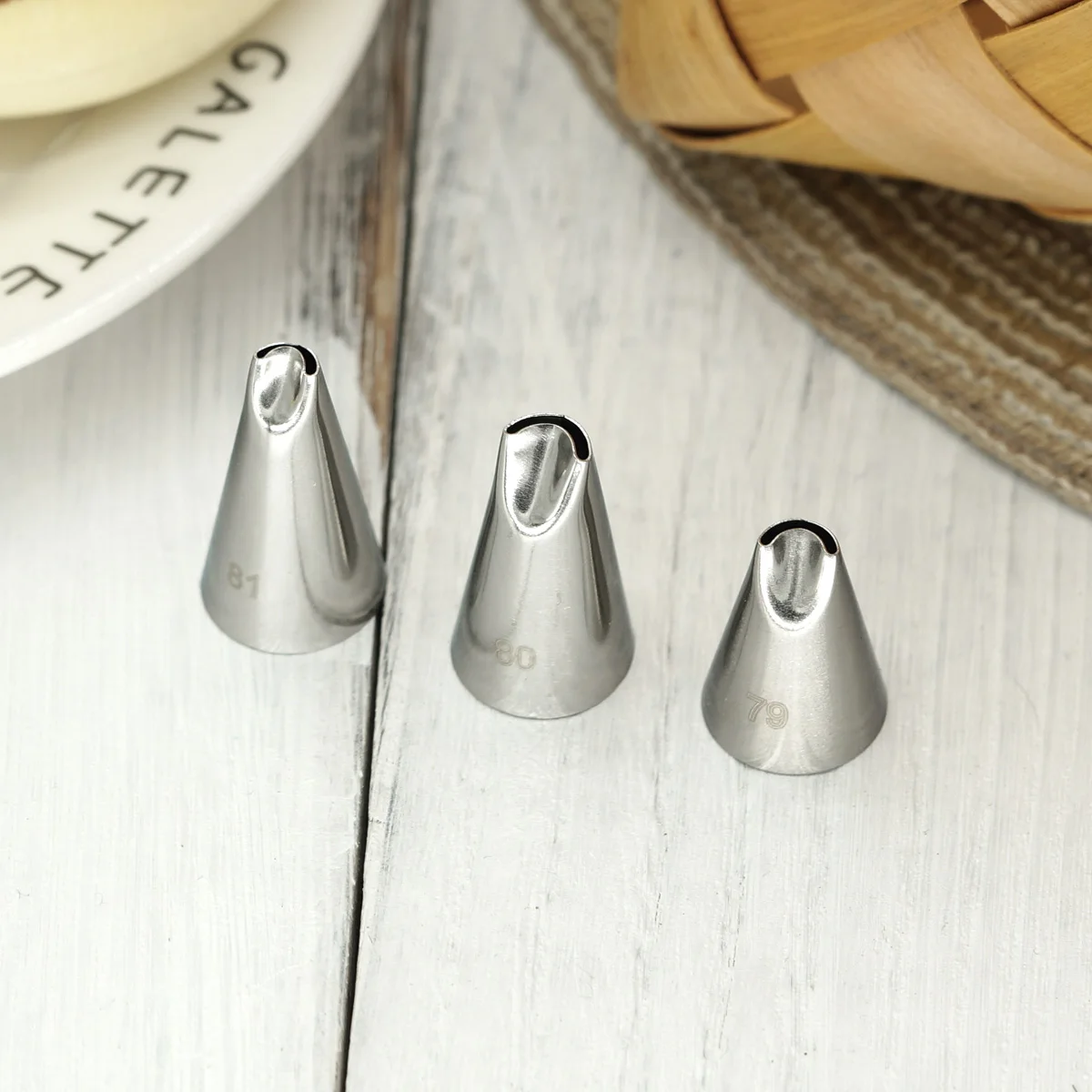 Small Size Chrysanthemums Petal Piping Nozzle Cup Cake Decoration Cream Pastry Tips Creat Flower Petal Korean Buttercream Piping