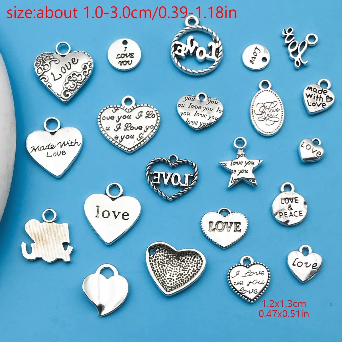 20pcs Heart-shaped Charms Letter \