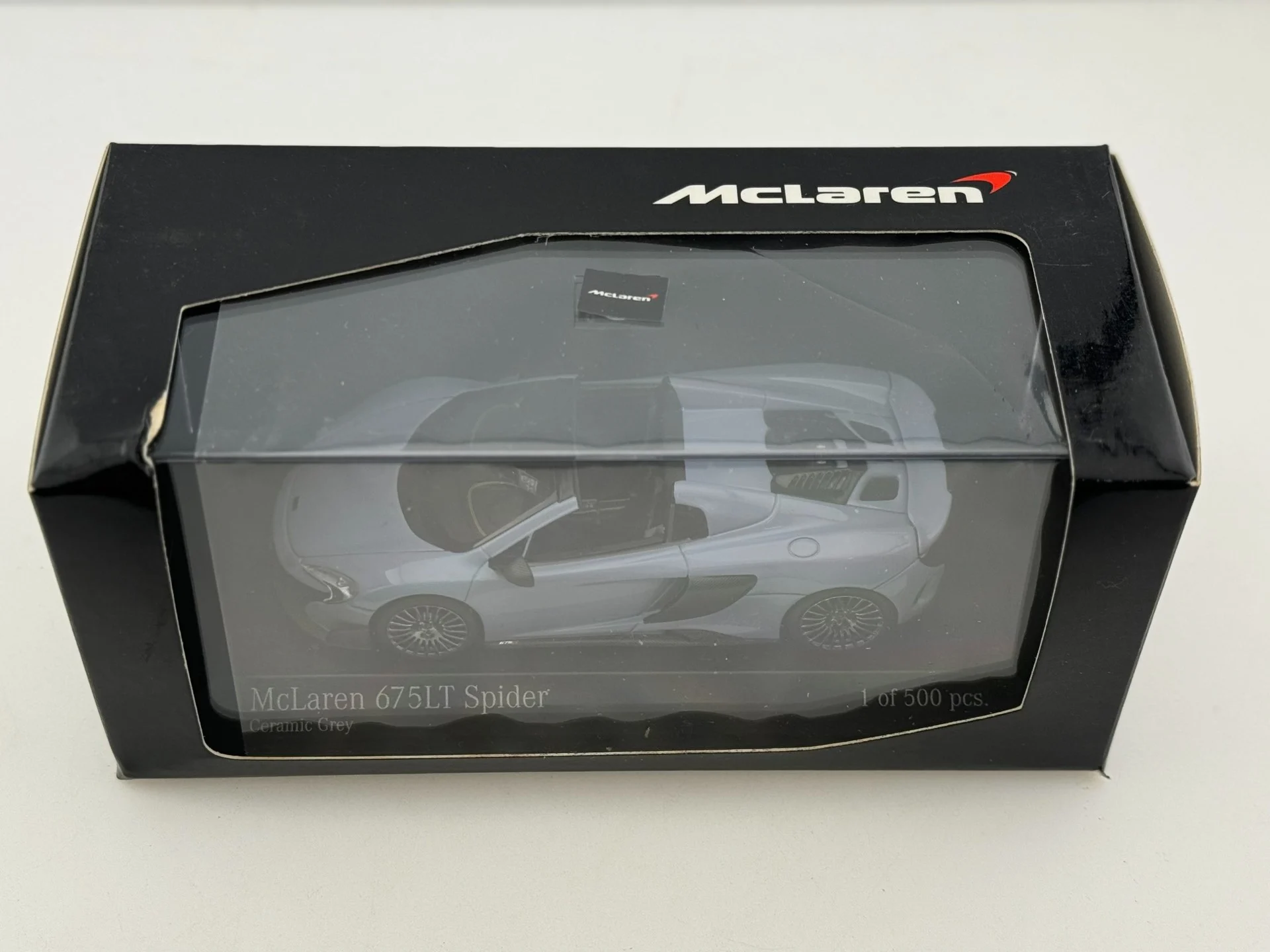 

Старый ящик, литые под давлением миниchamps, масштаб 1/43 McLaren 675LT, паук, смоляная модель автомобиля, Коллекционная игрушка, подарок, сувенир, украшение для дисплея