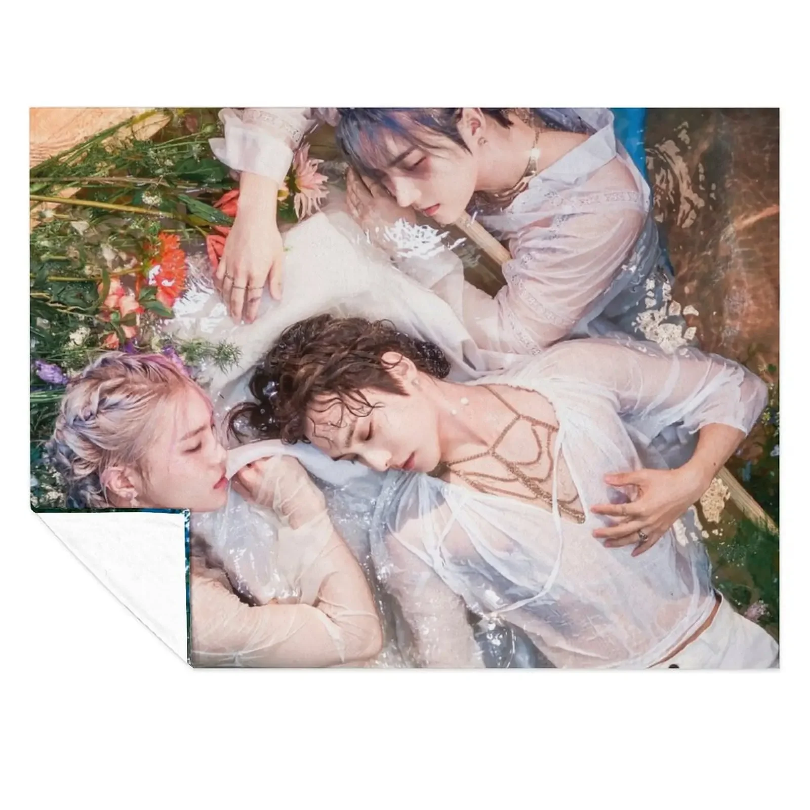 

DONGHUN, JUN, WOW A.C.E Higher Throw Blanket For Sofa Thin funny gift Vintage Giant Sofa Blankets