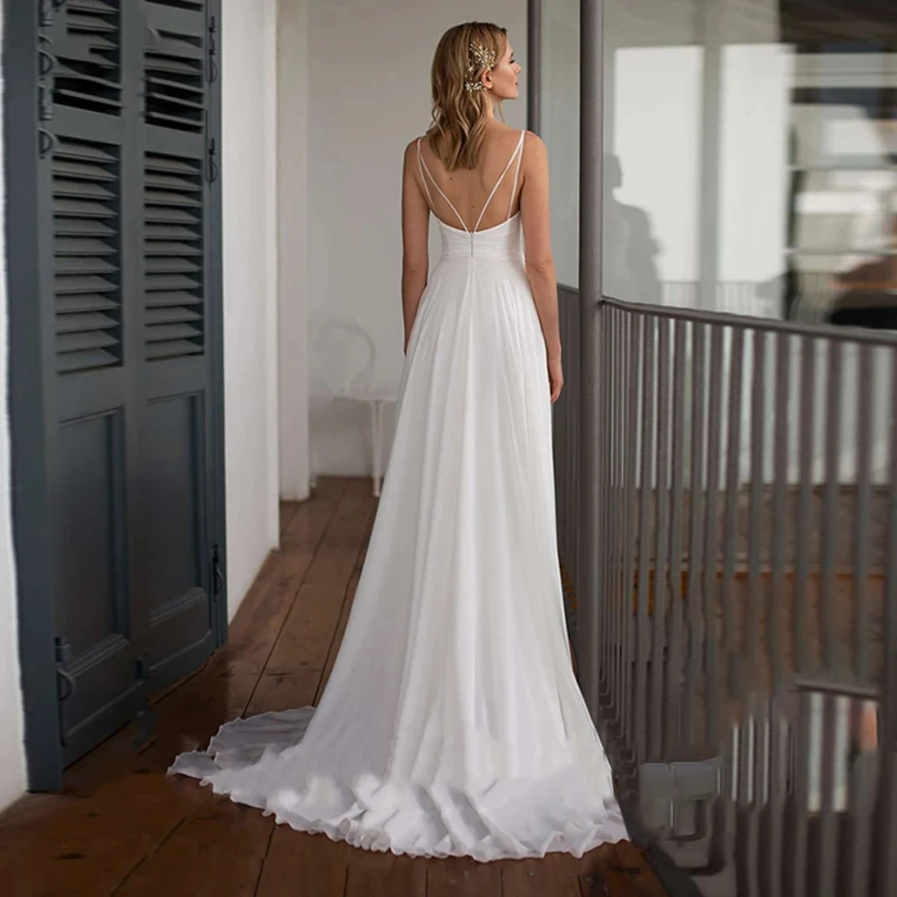 Spaghetti Straps V Neck Criss-Cross Wedding Dress Sweep Train Sleeveless Chiffon Bride Gown Robe De Mariée Beach Wedding Gown