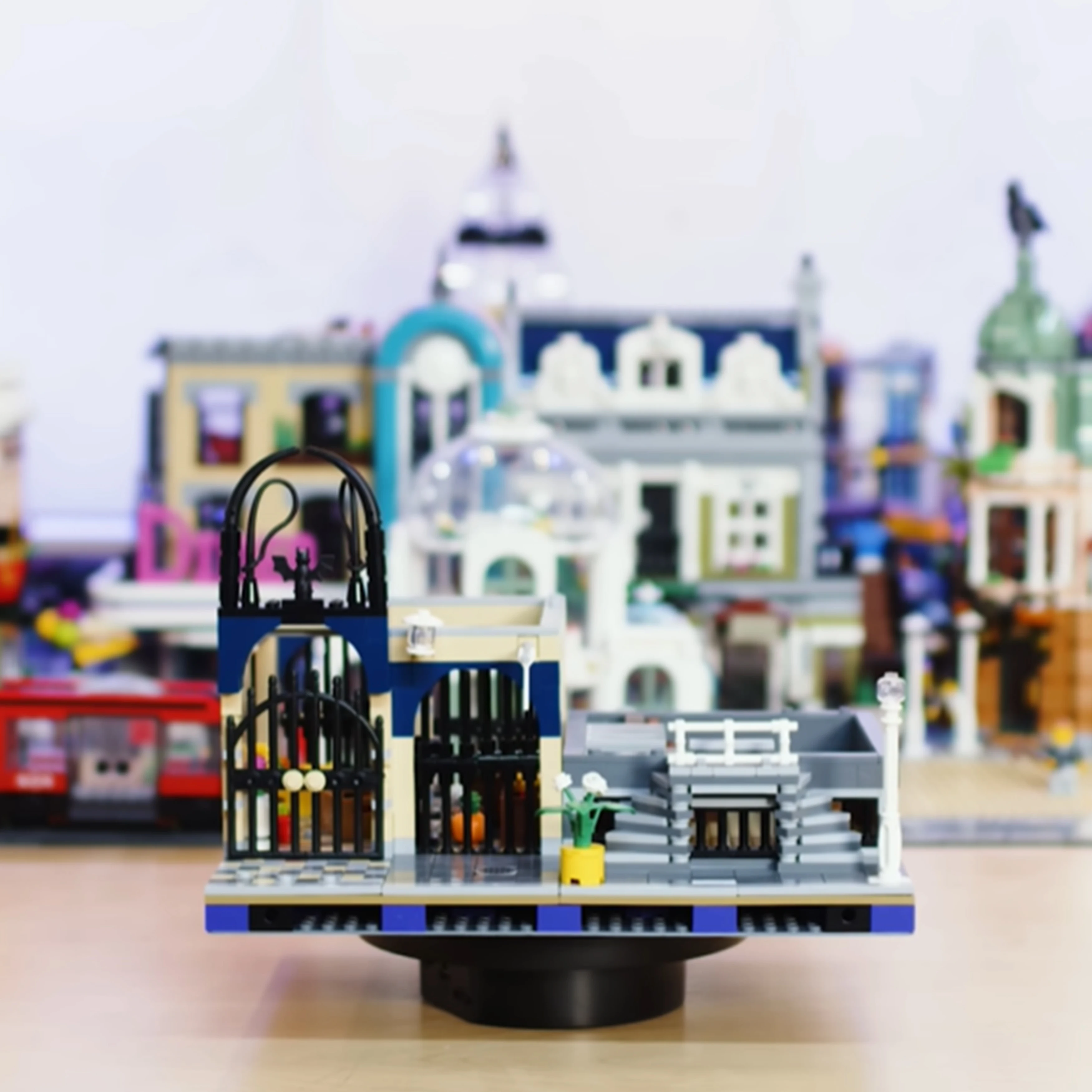 Compatible 10190 MOC Street View Building Blocks European Market Street House Architecture Model Display Set