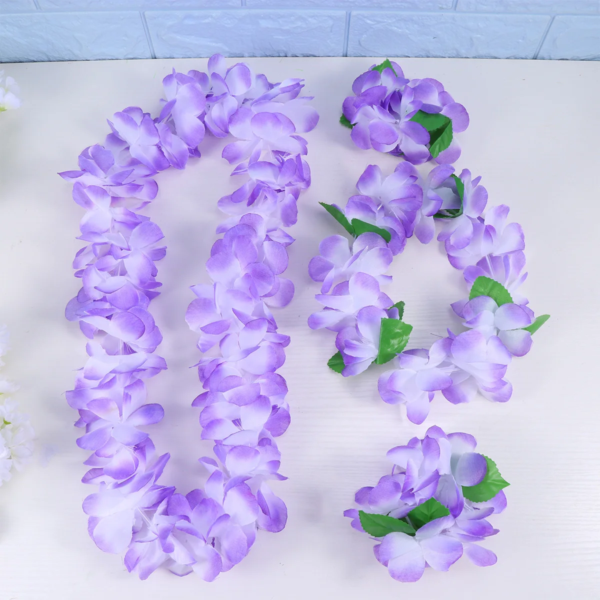 

1Set Hawaiian Garland Set Thickened Floral Wreath Natural-Looking Craft for Repeated Use Ideal Gift for Luau Party Beach